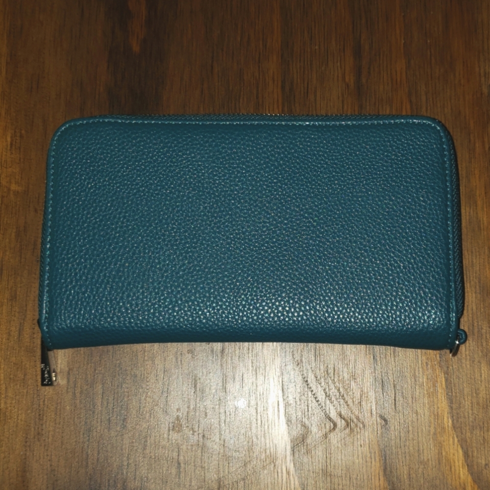 Thirty One Benjamin Wallet